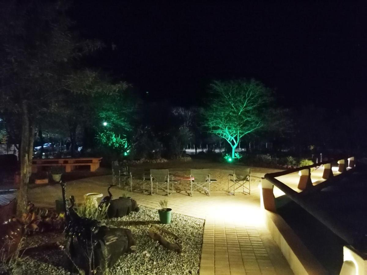 Lion'S Den Guesthouse Otjiwarongo Dış mekan fotoğraf