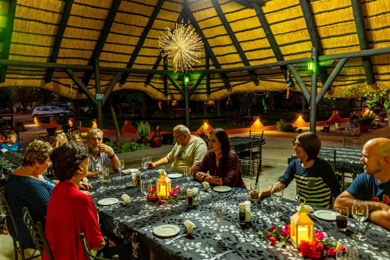 Lion'S Den Guesthouse Otjiwarongo Dış mekan fotoğraf