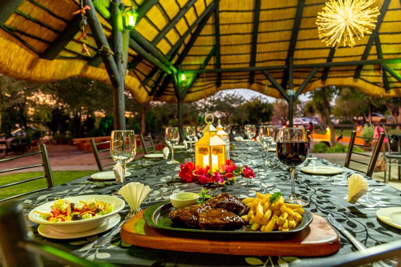 Lion'S Den Guesthouse Otjiwarongo Dış mekan fotoğraf