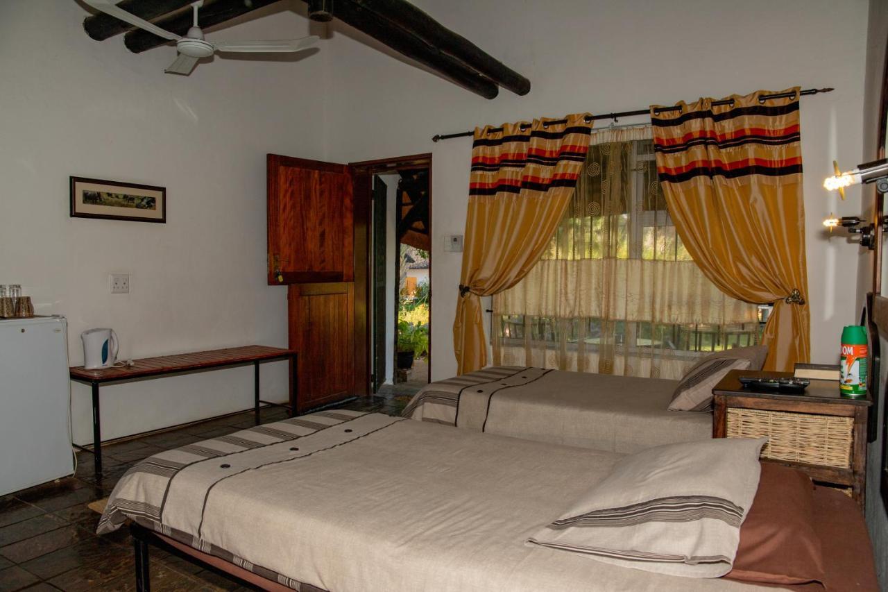 Lion'S Den Guesthouse Otjiwarongo Dış mekan fotoğraf