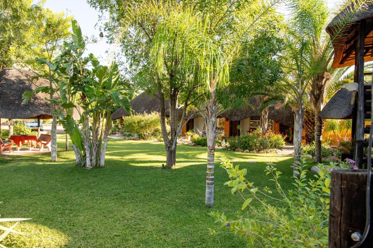 Lion'S Den Guesthouse Otjiwarongo Dış mekan fotoğraf