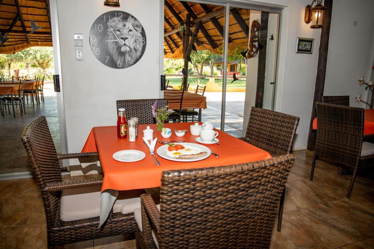 Lion'S Den Guesthouse Otjiwarongo Dış mekan fotoğraf